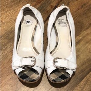 Burberry Leather Buckle Flats - Size 38.5, White